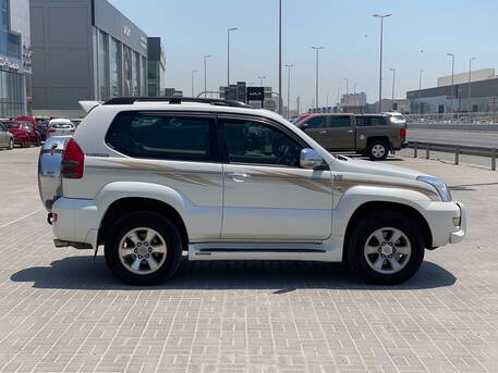 Manama, Vehicles, Cars & Trucks , BHD 4000,  Toyota Prado,  2006,  Automatic,  220600 KM,   VX  (White)