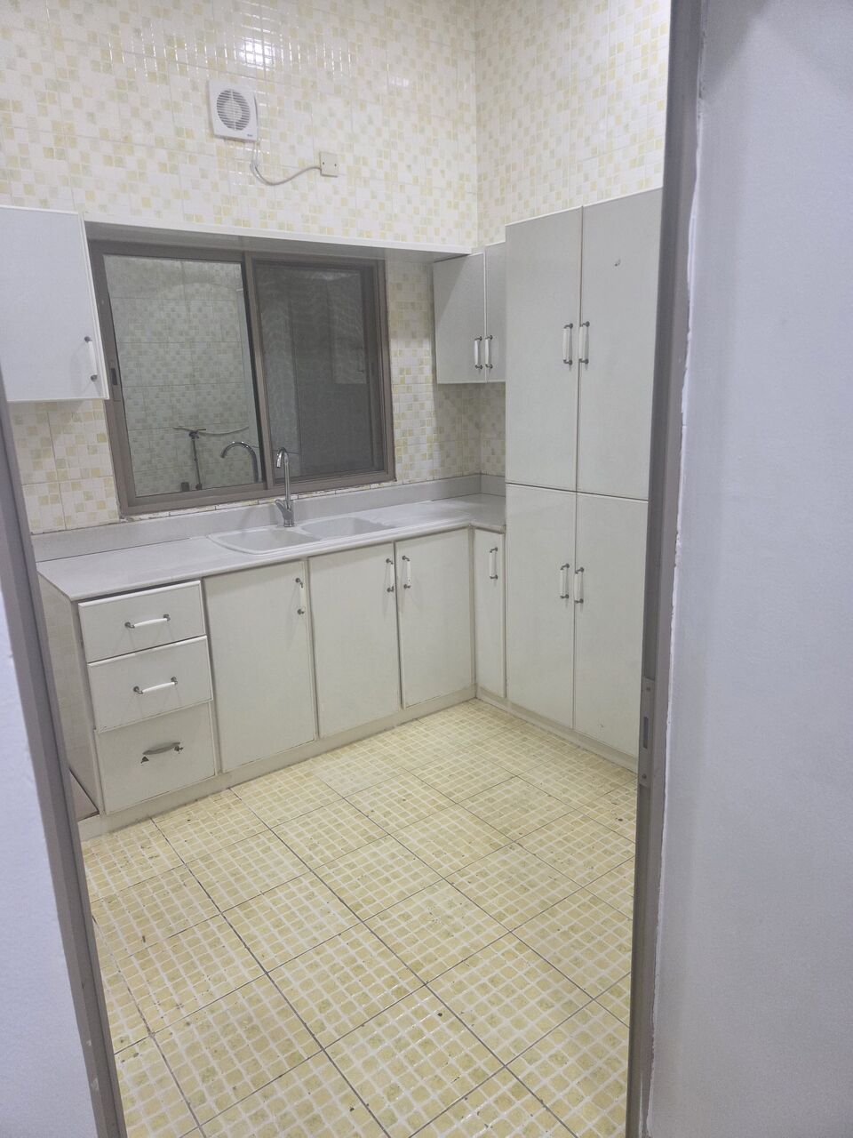 Isa Town, Apartments, Flats, Houses & Villas, BHD 230/month,  2 BR,  120 Sq. Meter,  BHD 230/month, 2 BR, Including EWA, Flat For Rent In Jurdab, First Floor, Very Good Area