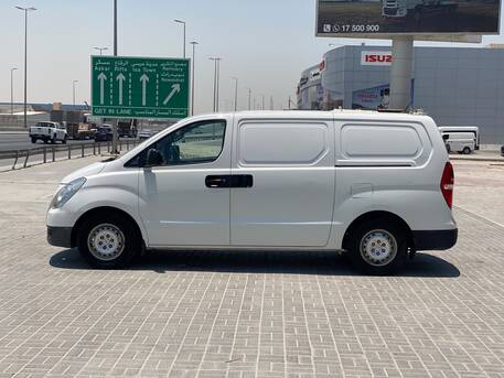 Manama, Vehicles, Cars & Trucks , BHD 3500,  Hyundai H1,  2018,  Manual,  178600 KM,  Hyundai H-1 2013 (Grey)