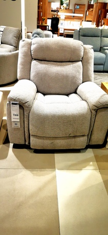 Dammam, Furniture, SAR 1000,  Recliner Sofa Home Box Brand New (Nova) Electric Power Recliner