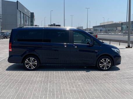Manama, Vehicles, Cars & Trucks , BHD 8250,  MERCEDES V250,  2017,  Automatic,  163800 KM,  Mercedes Benz V-250  (Blue)