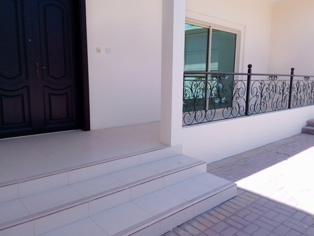 Mahooz, Villas, BHD 1300,  5 Bedroom Semi-furnished Villa For Rent