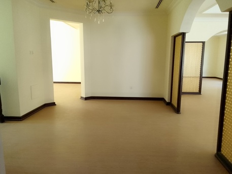 Mahooz, Villas, BHD 1300,  5 Bedroom Semi-furnished Villa For Rent
