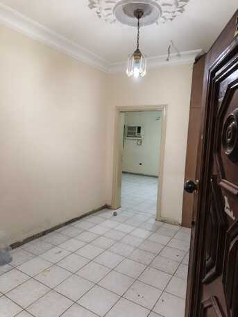 Jeddah, Rooms for Rent, SAR 1000/month,  One Room Is Available With Attached Bathroom