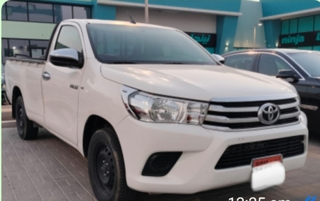 Salmaniya, Vehicles, Cars & Trucks , Toyota Hilux,  2020,  Manual,  200000 KM,    ( Single Cabin Pic Up )