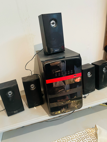 Makkah, Household Items, SAR 1,  Woofer With 5 Speakers And Decorative Mirror Wity 2 Besan