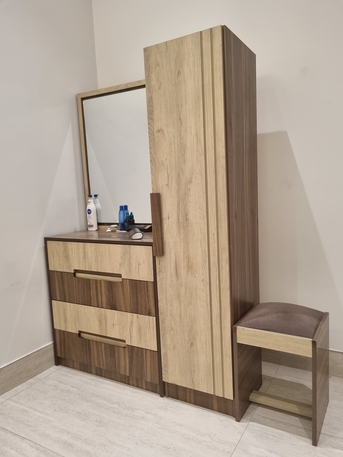 Riyadh, Furniture, SAR 1750,  Bedroom Set (Kingsize Bed Wit 9 Inches Mattress,6 Doors Wardrobe, Dressing Table)