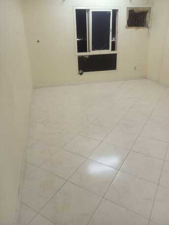 Jubail, Apartments, Flats, Houses & Villas, 4 BR,  If U Looking For Bachelor Falts Available Priam Location