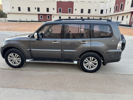 Riyadh, Vehicles, Cars & Trucks , SAR 46500,  Mitsubishi Pajero GLS 3.8L,  2016,  Automatic,  142000 KM,  Neat And Clean Less Driven 7 Seater