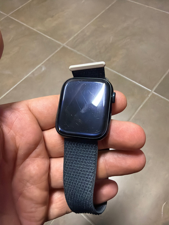 Riyadh, Electronics, SAR 1000,  Apple Watch Series 9 45mm With Charger And Band