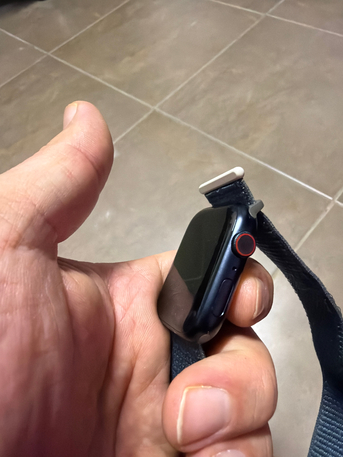 Riyadh, Electronics, SAR 1000,  Apple Watch Series 9 45mm With Charger And Band