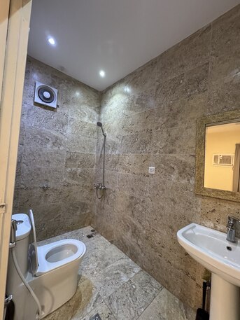 Jeddah, Apartments, Flats, Houses & Villas, SAR 4000/month,  2 BR,  120 Sq. Meter,  2BHK &bull; 2BA &bull; Furnished Apartment &bull; Aziziah &bull; Bachelor Or Family &bull; Direct From Owner