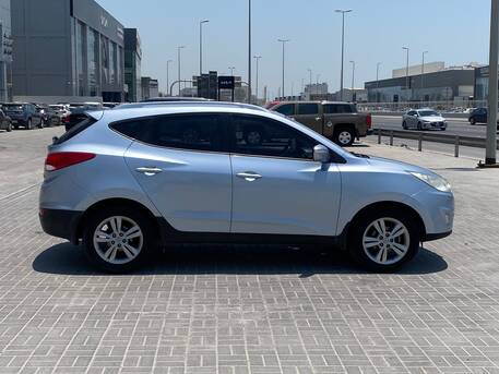 Manama, Vehicles, Cars & Trucks , BHD 2400,  Hyundai Tucson,  2011,  Automatic,  186900 KM,    (Blue)