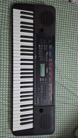 Manama, Musical Instruments, BHD 50,  🎹 Yamaha PSR-E263 Electronic Keyboard – Excellent Condition