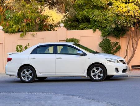 Manama, Vehicles, Cars & Trucks , BHD 2700,  Toyota Corolla,  2013,  Automatic,  270000 KM,   1.8 GLX  MODEL WITH VERY WELL-MAINTAINATINED CONDITIONS