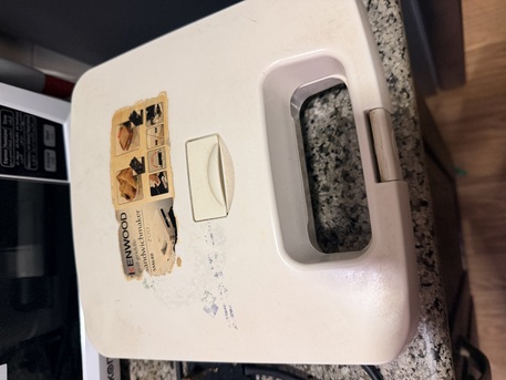 Riyadh, Appliances, SAR 70,  Sandwich Maker Kenwood