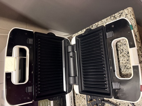 Riyadh, Appliances, SAR 70,  Sandwich Maker Kenwood