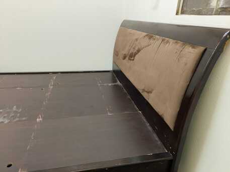 Al Batha, Household Items, SAR 400,  King Size Bed In Very Good Condition - Heavy- Strong For Sale