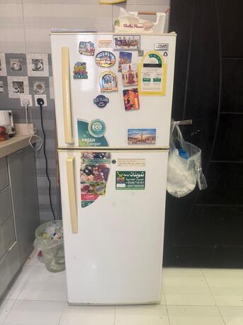 Riyadh, Appliances, SAR 550,  Fridge For Sale ; Volume 7.02 Cuft.
