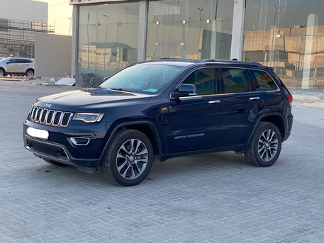 Manama, Vehicles, Cars & Trucks , BHD 7900,  Jeep Grand Cherokee,  2018,  Automatic,  95500 KM,    (Blue)