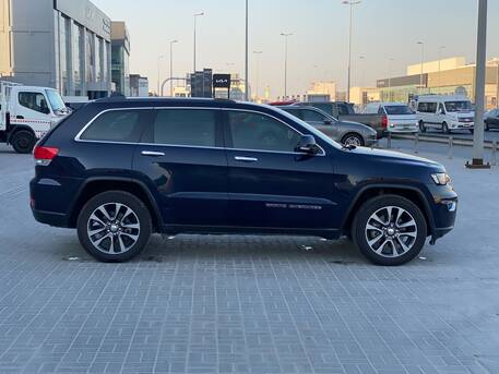 Manama, Vehicles, Cars & Trucks , BHD 7900,  Jeep Grand Cherokee,  2018,  Automatic,  95500 KM,    (Blue)