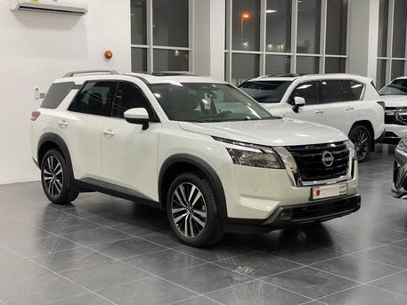 Manama, Vehicles, Cars & Trucks , BHD 15950,  Nissan Pathfinder SV,  2025,  Automatic,  14600 KM,    (White)