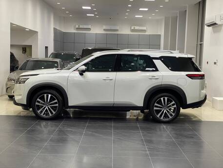 Manama, Vehicles, Cars & Trucks , BHD 15950,  Nissan Pathfinder SV,  2025,  Automatic,  14600 KM,    (White)