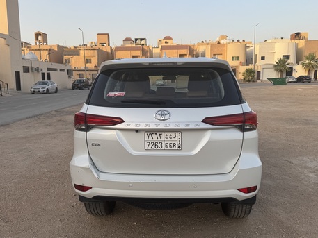 Riyadh, Vehicles, Cars & Trucks , SAR 100000,  Toyota Fortuner,  2024,  Automatic,  107000 KM,
