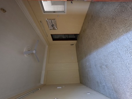 Manama, Apartments, Flats, Houses & Villas, BHD 130/month,  1 BR,  Very Neet UN Furnished 1 BHK Flat Without Ewa @130/BD In Rasruman