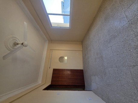 Manama, Apartments, Flats, Houses & Villas, BHD 130/month,  1 BR,  Very Neet UN Furnished 1 BHK Flat Without Ewa @130/BD In Rasruman