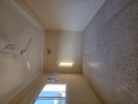 Manama, Apartments, Flats, Houses & Villas, BHD 130/month,  1 BR,  Very Neet UN Furnished 1 BHK Flat Without Ewa @130/BD In Rasruman