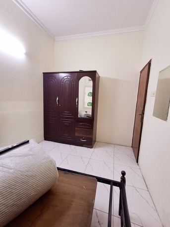 Manama, Apartments, Flats, Houses & Villas, BHD 160/month,  1 BR,  Semi Furnished 1 BHK Flat With Unlimited Ewa @160/BD In Rasruman