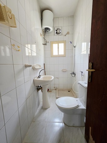 Manama, Apartments, Flats, Houses & Villas, BHD 160/month,  1 BR,  Semi Furnished 1 BHK Flat With Unlimited Ewa @160/BD In Rasruman