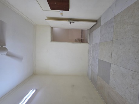 Manama, Apartments, Flats, Houses & Villas, BHD 130/month,  Studio,  Semi Furnished 1 Bedroom Studio Flat With Unlimited Ewa @130/BD In Rasruman