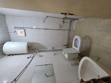 Manama, Apartments, Flats, Houses & Villas, BHD 130/month,  Studio,  Semi Furnished 1 Bedroom Studio Flat With Unlimited Ewa @130/BD In Rasruman