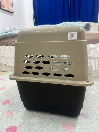 Adliya, Pet Supplies, BHD 35,  Petmate Vari Kennel 32" Dog Travel Crate