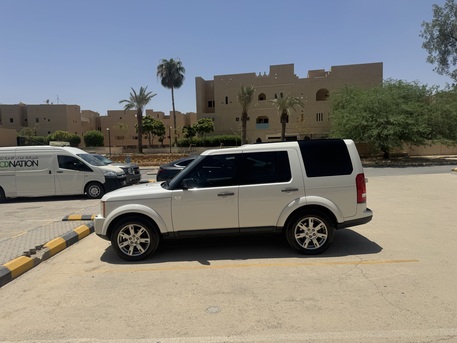 Diplomatic Quarter, Vehicles, Cars & Trucks , SAR 30000,  Land Rover LR3,  2009,  Automatic,  156000 KM,  Land Rover  LR 3  4.0 V6 For Sale