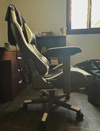 Riyadh, Household Items, SAR 750,  Philips Stand Fan,Devo Gaming Chair,TV 43 Inch