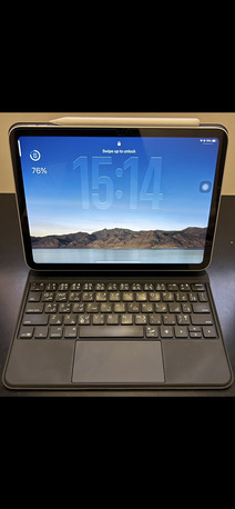 Dammam, Electronics, SAR 1200,  Apple IPad 10th Generation (64 GB, Silver) + Belkin Keyboard Case
