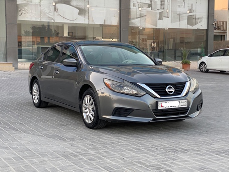 Manama, Vehicles, Cars & Trucks , BHD 2950,  Nissan Altima,  2017,  Automatic,  131000 KM,    (Grey)
