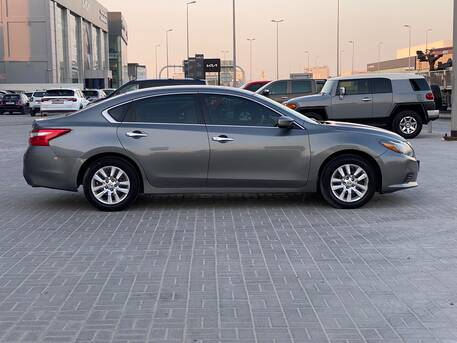 Manama, Vehicles, Cars & Trucks , BHD 2950,  Nissan Altima,  2017,  Automatic,  131000 KM,    (Grey)