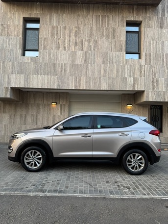 Jeddah, Vehicles, Cars & Trucks , SAR 39000,  Hyundai Tucson,  2017,  Automatic,  295 KM,  Car For Sale