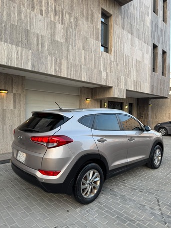 Jeddah, Vehicles, Cars & Trucks , SAR 39000,  Hyundai Tucson,  2017,  Automatic,  295 KM,  Car For Sale