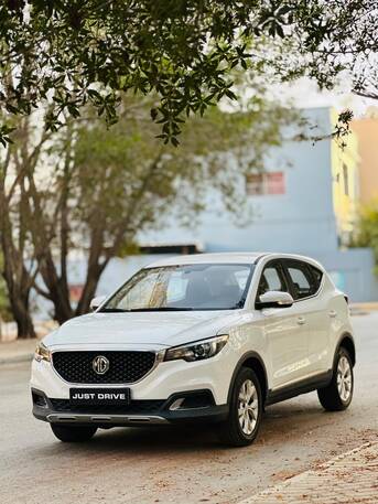 Segaya, Vehicles, Cars & Trucks , BHD 3250,  Mg ZS,  2021,  Automatic,  90000 KM,    MODEL WELL MAINTAINED 5 SEATER SUV CALL OR WHATSAPP ON 35400768 ,33665080