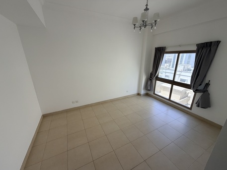 Adliya, Apartments, Flats, Houses & Villas, BHD 290/year,  3 BR,  Amazing Semi Furnished 3 Bedroom Apartment Available