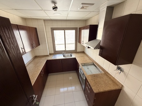 Adliya, Apartments, Flats, Houses & Villas, BHD 290/year,  3 BR,  Amazing Semi Furnished 3 Bedroom Apartment Available