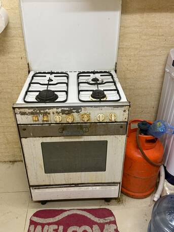 Akrabia, Household Items, House Holdings