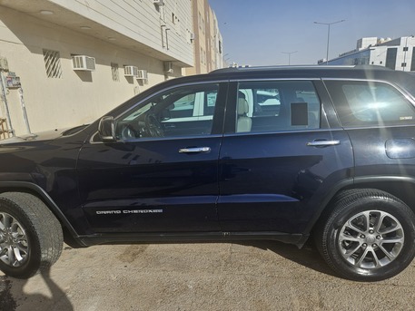 Riyadh, Vehicles, Cars & Trucks , SAR 55000,  Jeep Grand Cherokee Limited,  2015,  Automatic,  175000 KM,  Blue Geep Grand Cherokee Limited, 3.6 V