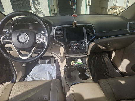Riyadh, Vehicles, Cars & Trucks , SAR 55000,  Jeep Grand Cherokee Limited,  2015,  Automatic,  175000 KM,  Blue Geep Grand Cherokee Limited, 3.6 V