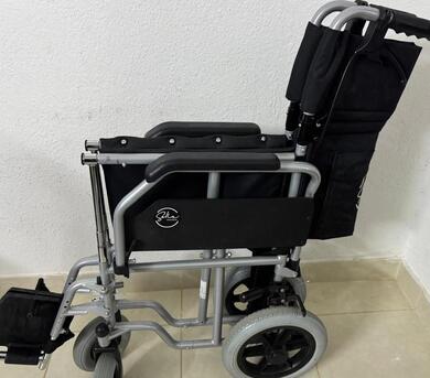 Al Murabba, Health & Beauty Items, SAR 500,  Wheelchair / Perfect For Old People / Free Seating Memory Foam
